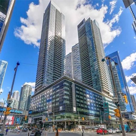 Spacious 2-Bdrm Condo - Next To Scotiabank Arena With Free Parking Toronto Kültér fotó